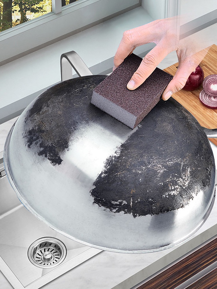不銹鋼鍋被火燒黑了怎么辦？用金剛砂納米海綿